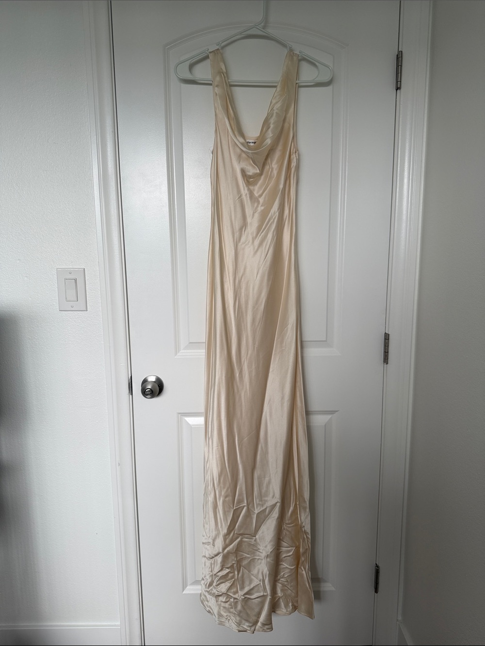 Reformation Anabelle Silk Dress in Fior Di Latte - Picture 4 of 7